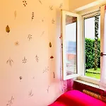 Le Palm House Has Two Bedrooms With The Breathtaking View Over