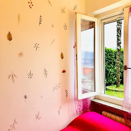 Le Palm House Has Two Bedrooms With The Breathtaking View Over