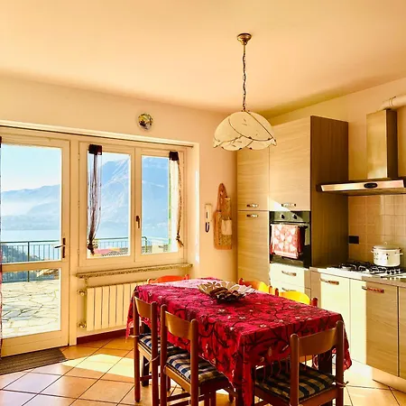 Semesterbostad Le Palm House Has Two Bedrooms With The Breathtaking View Over *